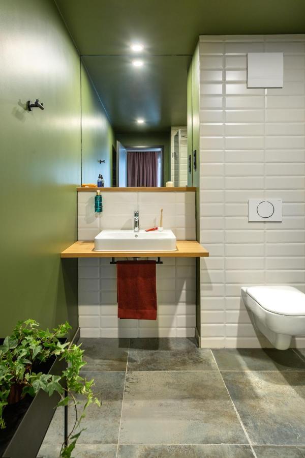 Ipartment Berlin Airport Hotel 4*